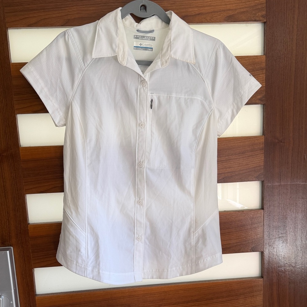 Columbia White Short Sleeve Shirt- Omni Shade